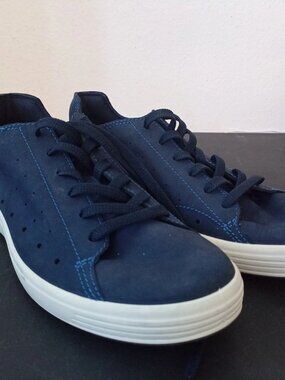Ecco Mens Soft 7 Sneaker Size US 7-7.5 Navy NEW!!
